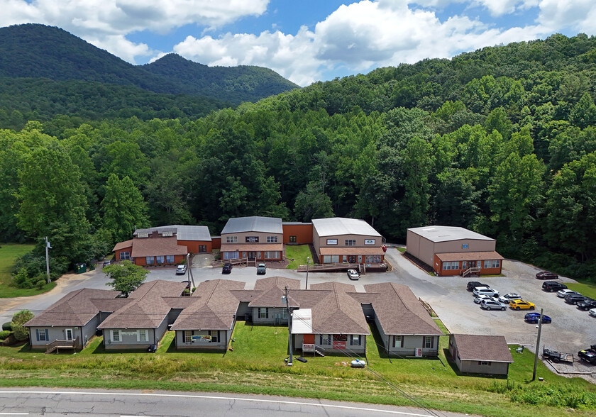 More Photos Of 3196 Highway 515 E, Blairsville Storefront For Lease