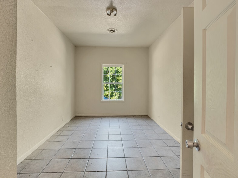 More Photos Of , Hamilton Multifamily For Sale