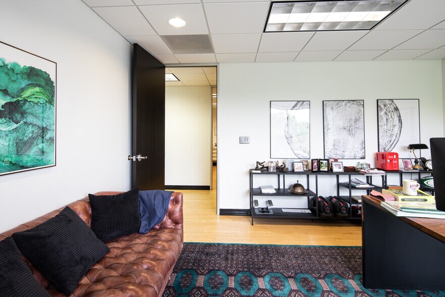 More Photos Of 3200 Steck Ave, Austin Office For Sale