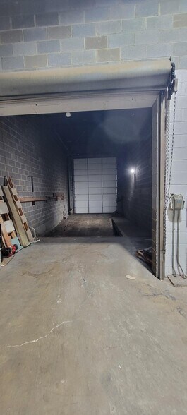 More Photos Of 5209 Holland Dr, Beltsville Warehouse For Sale