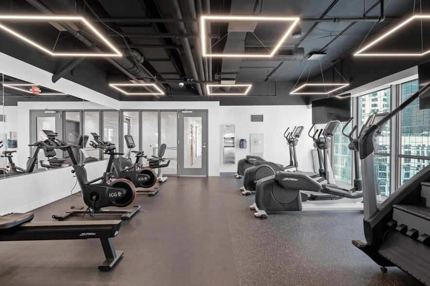 More Photos Of 400 E South Water St, Chicago Apartments For Lease