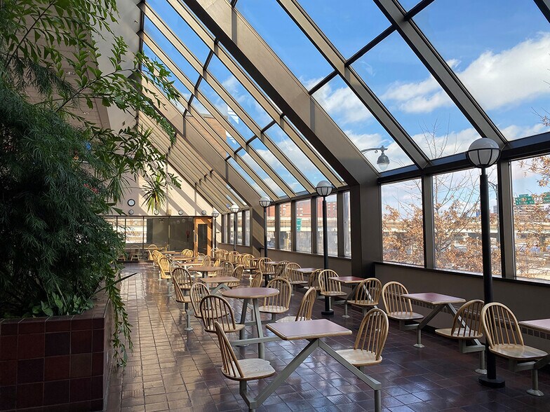 More Photos Of 285 Broad St, Hartford Office For Sale