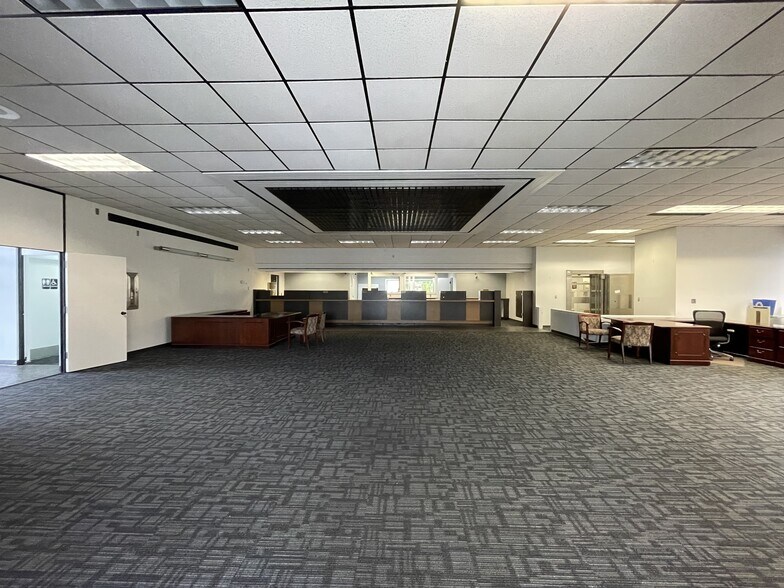 More Photos Of 6701 Davis Hwy, Pensacola Bank For Sale