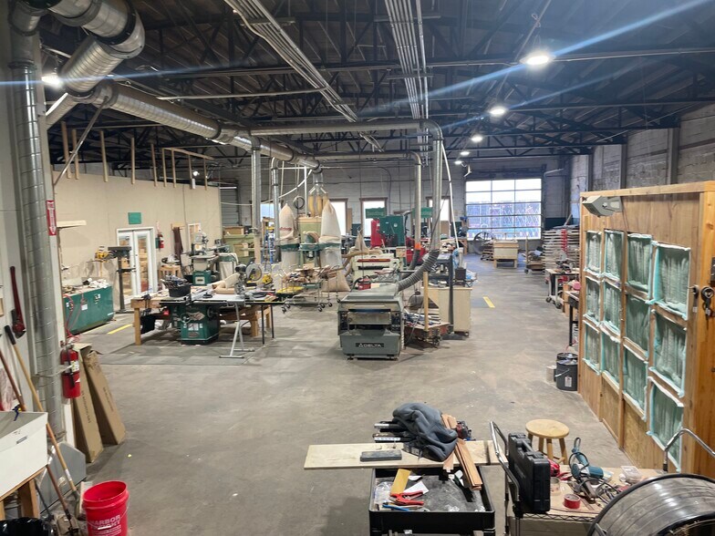 More Photos Of 107 N College St, Lebanon Light Distribution For Lease
