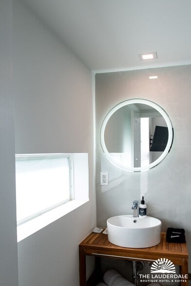 More Photos Of 505 SE 16th St, Fort Lauderdale Hotel For Sale