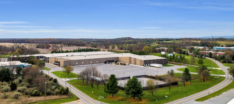More Photos Of 426 Industrial Blvd, Kearneysville Manufacturing For Lease