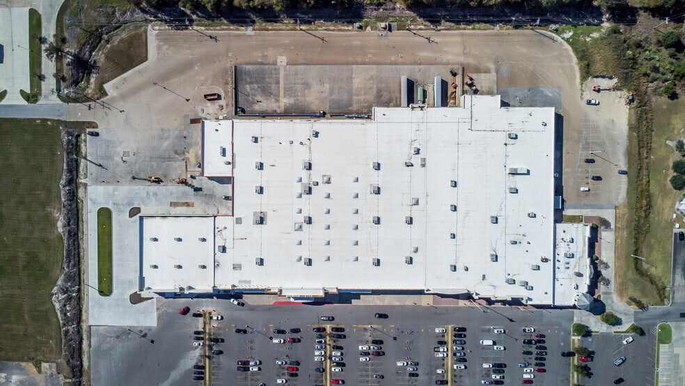 More Photos Of 103 Constitution dr, West Monroe Storefront For Lease