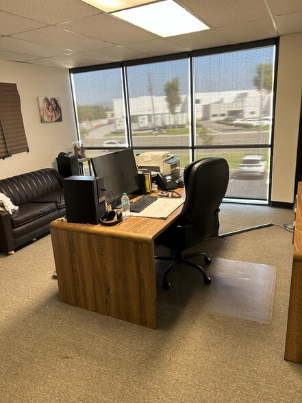 More Photos Of 1215-1223 N Tustin Ave, Anaheim Light Distribution For Sale