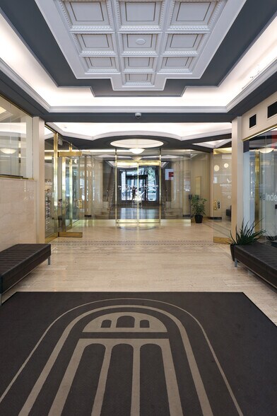 More Photos Of 77 Monroe Center St NW, Grand Rapids Medical For Lease