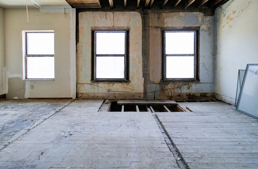 More Photos Of 155 S Miami Ave, Miami Storefront Retail Residential For Sale