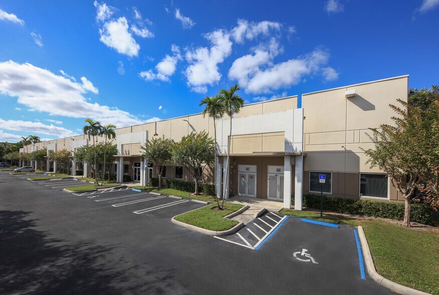 More Photos Of 6535 Nova Dr, Davie Unknown For Lease