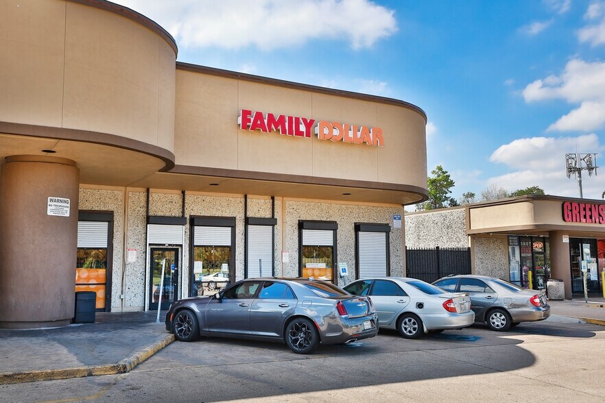 More Photos Of 17503-17587 Imperial Valley Dr, Houston Unknown For Lease