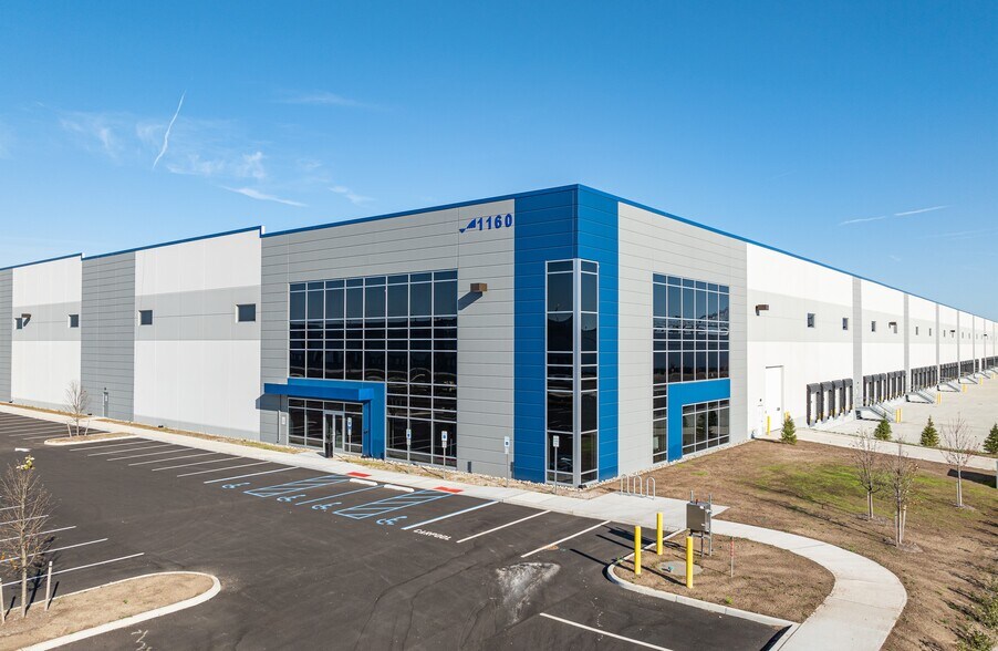 More Photos Of 1160 State St, Perth Amboy Unknown For Lease