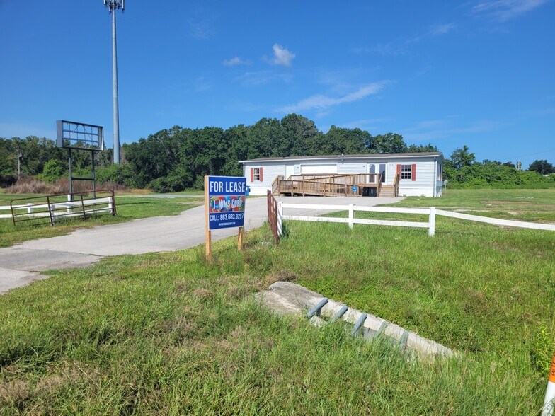 More Photos Of 2220 Church Ave., Mulberry Land For Lease
