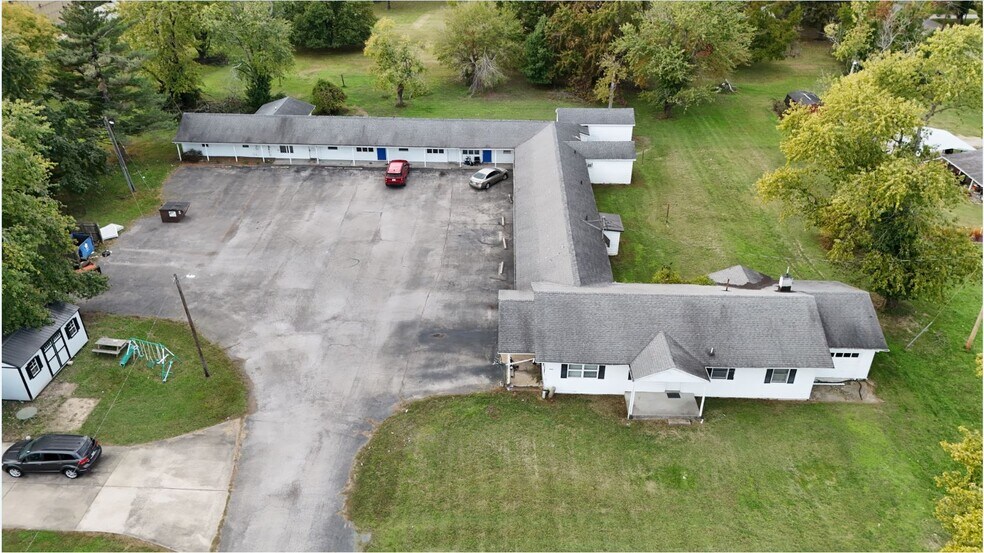 Primary Photo Of 1950 N Illinois Ave, Carbondale Apartments For Sale