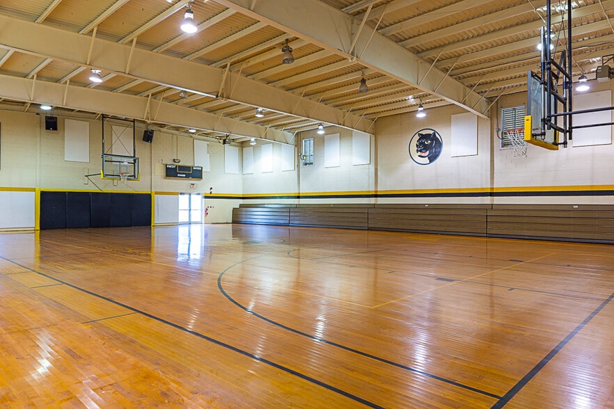 More Photos Of 3500 W Pines Rd, Greeneville Schools For Sale