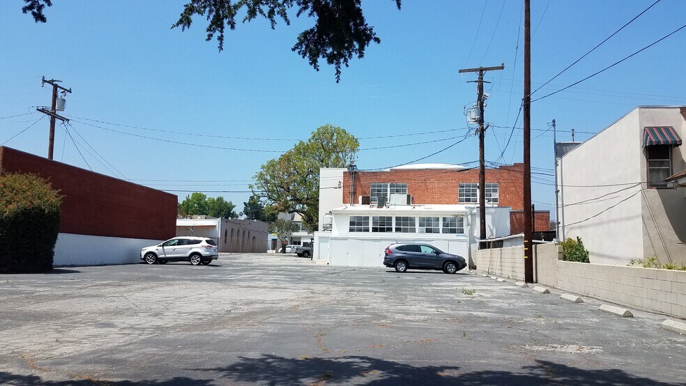 More Photos Of 1133 Mission St, South Pasadena Showroom For Lease