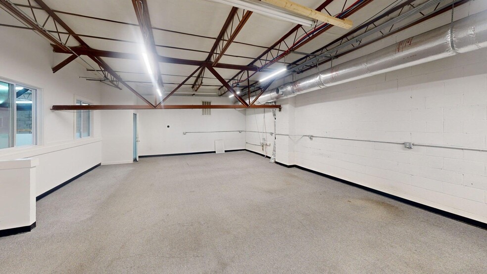 More Photos Of 1045 Granada Ave, Nashville Flex For Lease