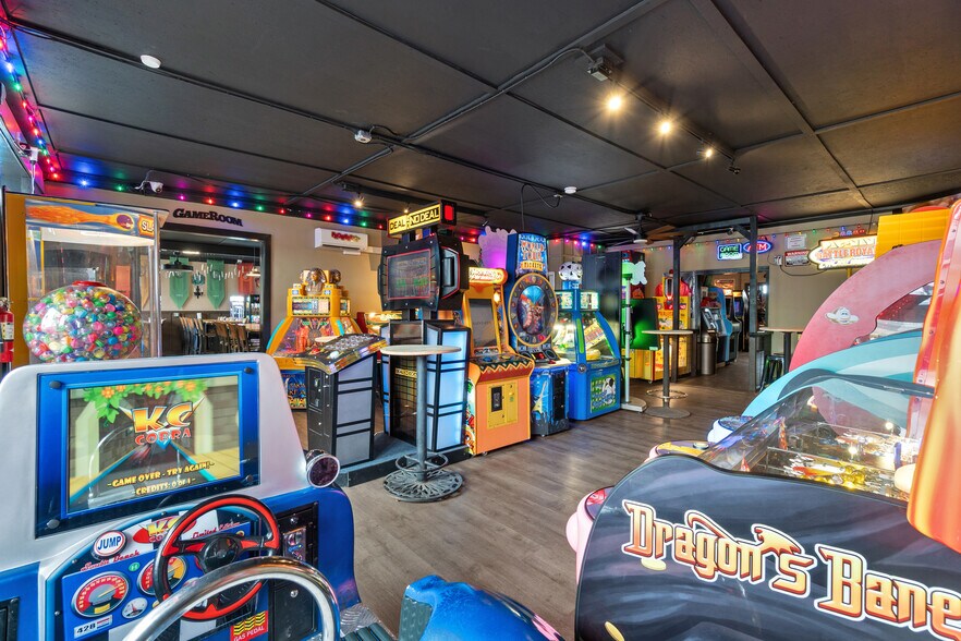 More Photos Of 208 N Molalla Ave, Molalla General Retail For Sale