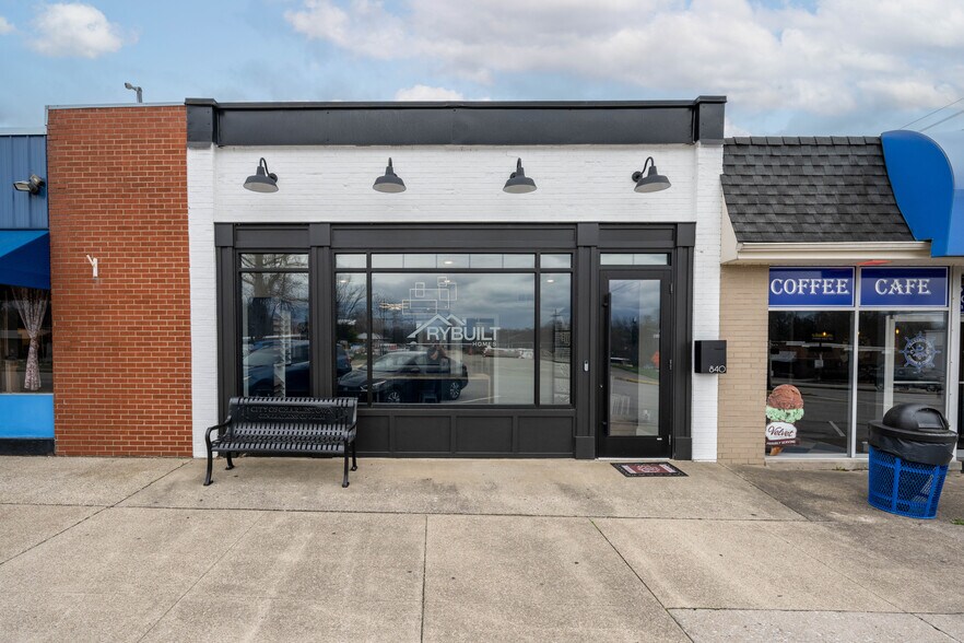 Primary Photo Of 840 Main St, Charlestown Office For Sale