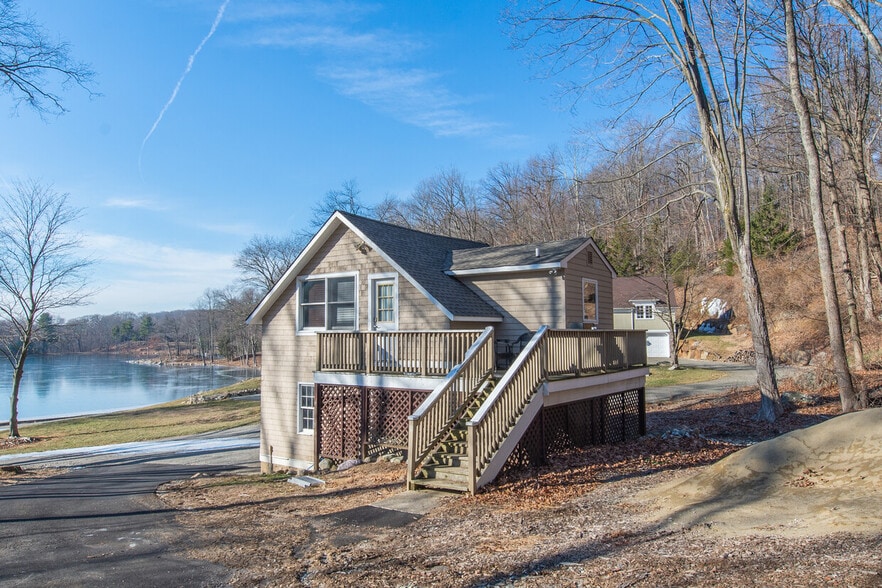 More Photos Of 1 Brook Valley Ter, Kinnelon Winery Vineyard For Sale