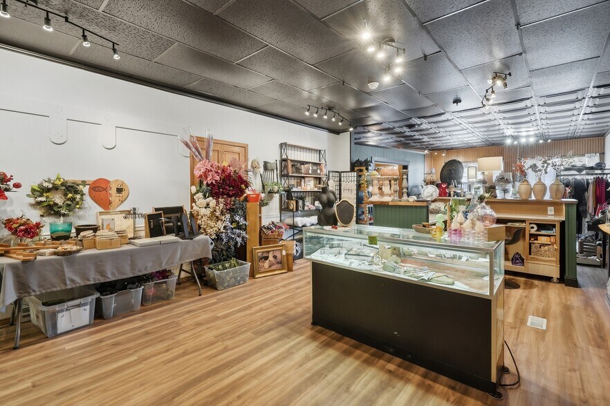 More Photos Of 104 W Main St, Albion General Retail For Sale