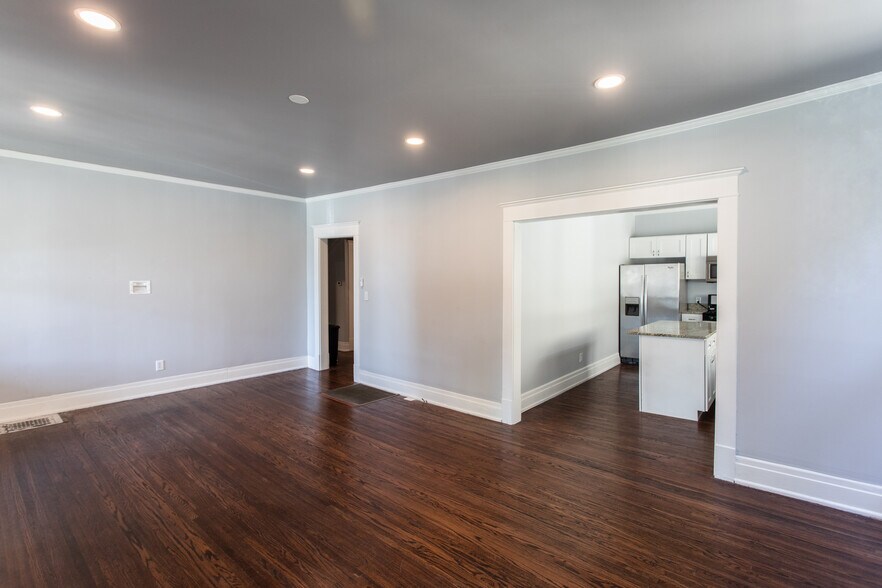 More Photos Of 1103 17th Ave S, Nashville Office For Lease