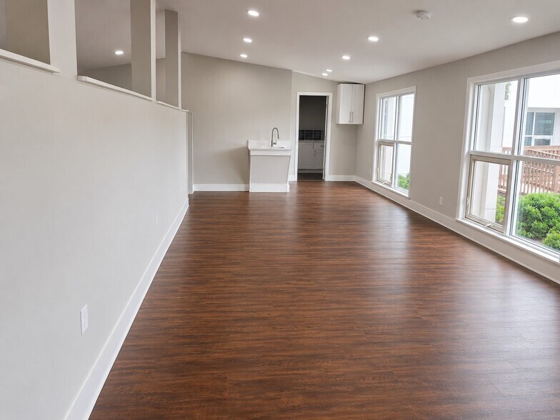 More Photos Of 6000 Fisk Ave, Chattanooga Storefront Retail Office For Sale