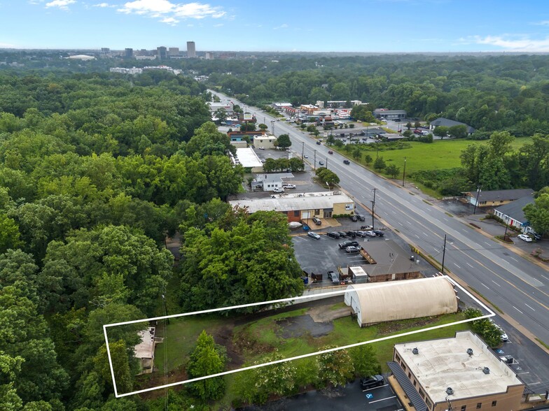 Primary Photo Of 730 Wade Hampton Blvd, Greenville Freestanding For Sale