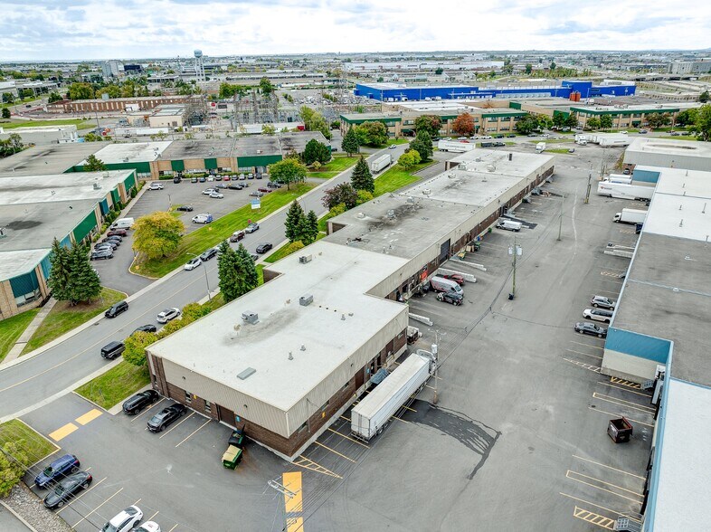 More Photos Of 341-371 Rue Isabey, Saint-Laurent Distribution For Lease