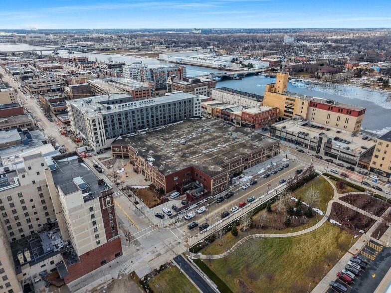 More Photos Of 216 Northland Ave, Green Bay Apartments For Sale