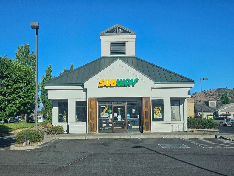 Primary Photo Of 515 NE Bellevue Dr, Bend Fast Food For Sale