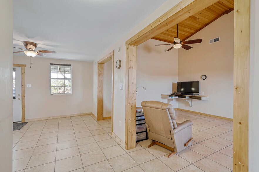 More Photos Of 301 E Calvary Rd, Fort Davis Specialty For Sale