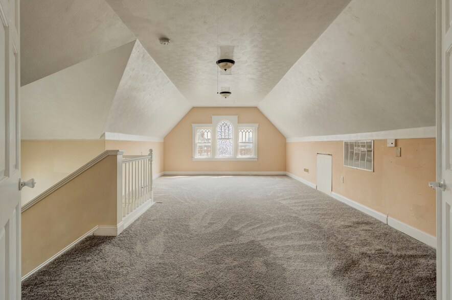 More Photos Of 4432 Pearl Rd, Cleveland Specialty For Sale