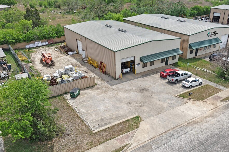 Primary Photo Of 2320 Patterson Industrial Blvd, Pflugerville Warehouse For Sale