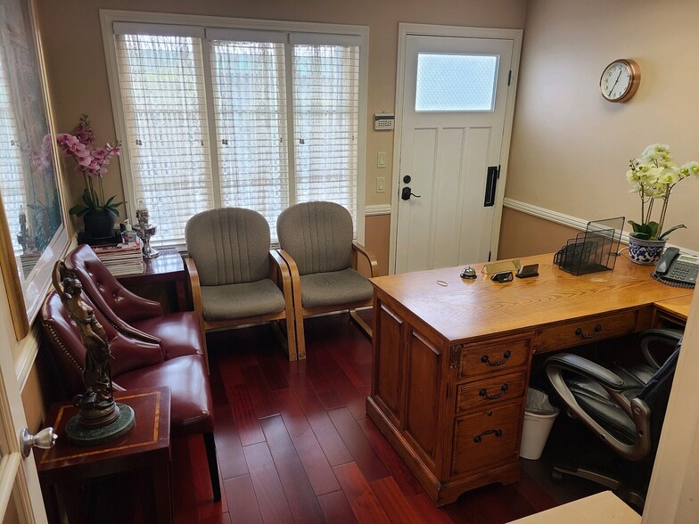 More Photos Of 1913 E 17th St, Santa Ana Office For Sale