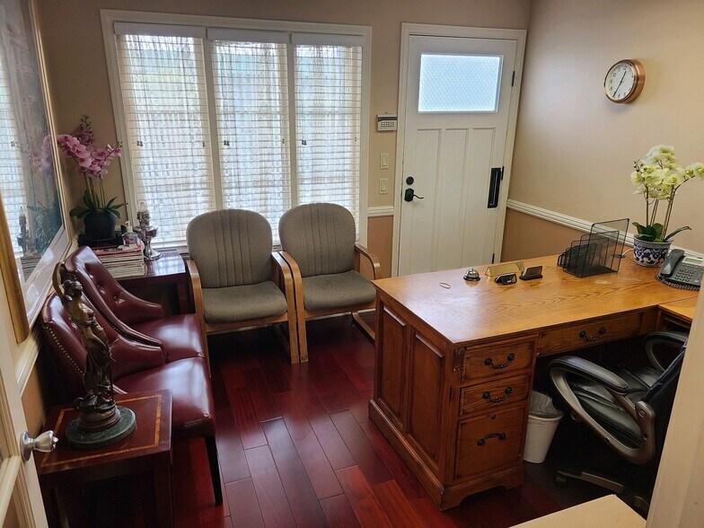 More Photos Of 1913 E 17th St, Santa Ana Office For Sale