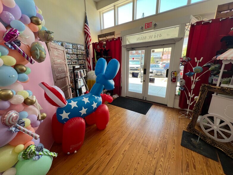 More Photos Of 414 W Main St, Denison General Retail For Sale