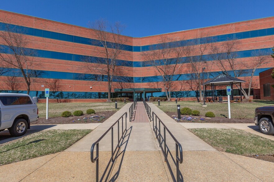 More Photos Of 10304 Spotsylvania Ave, Fredericksburg Office For Lease