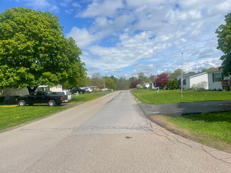 More Photos Of New York 96, Waterloo Town Manufactured Housing Mobile Home Park For Sale