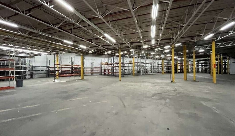 More Photos Of 128 Old Brickyard Ln, Berlin Manufacturing For Lease