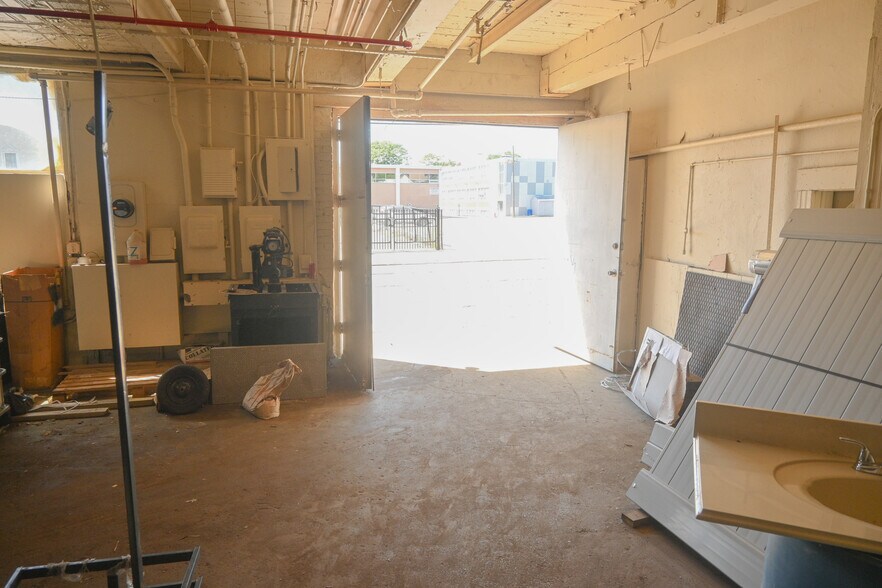 More Photos Of 115 Myrtle Ave, Passaic Warehouse For Lease
