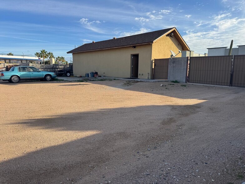 More Photos Of 710 N Ironwood Dr, Apache Junction Office For Sale