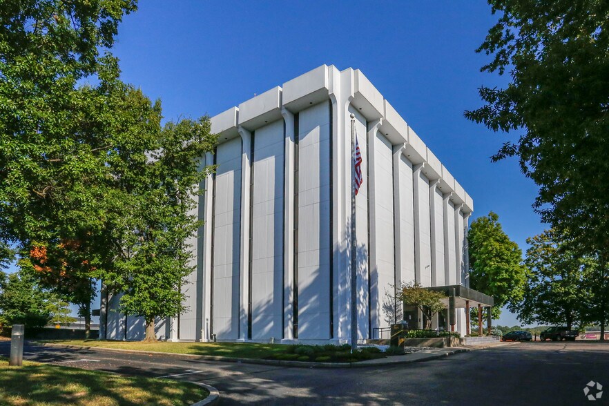 Primary Photo Of 6730 Roosevelt Ave, Middletown Office For Sale