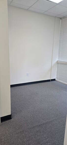 More Photos Of 100 Governors Trace, Fayetteville Office For Lease