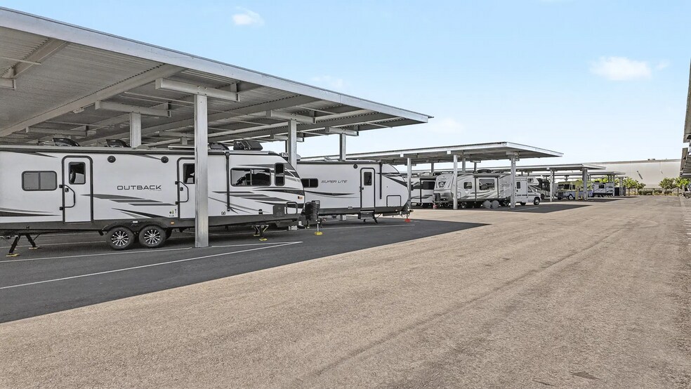 More Photos Of 300 Glenn Ave, Modesto Self Storage For Sale
