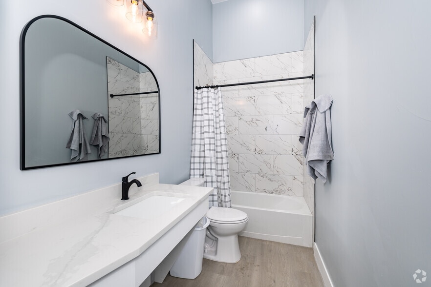 More Photos Of 101 Gregory St, Central City Apartments For Sale