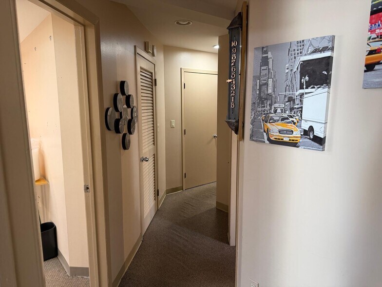 More Photos Of 321 N Main St, New City Office For Lease
