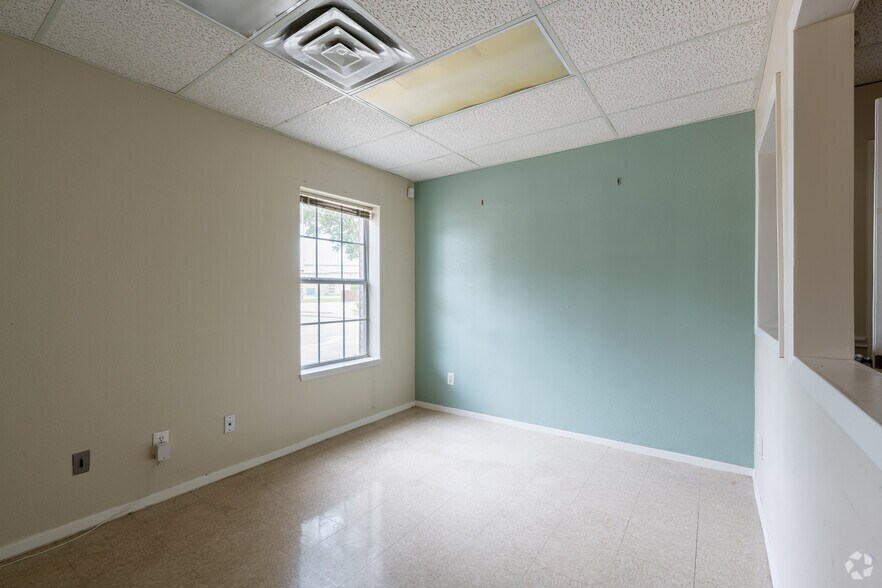 More Photos Of 50 Village Trail, Trophy Club Schools For Sale