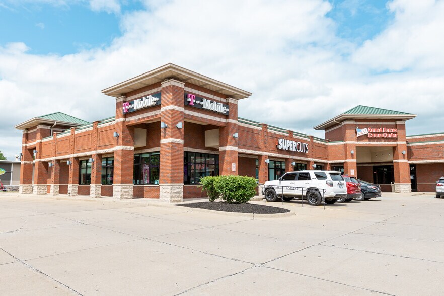 More Photos Of 3171-3187 Fort St, Wyandotte General Retail For Lease